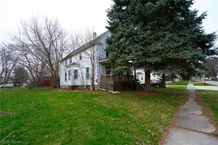 148 Oak St, Elyria, OH 44035 - Photo 3