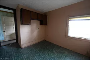 148 Oak St, Elyria, OH 44035 - Photo 37