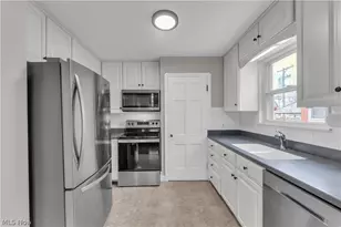 4413 W 145th St, Loveland, OH 44135 - Photo 9