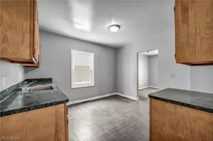 12805 Parkhill Ave, Loveland, OH 44120 - Photo 17