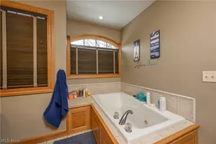 806 Forrest Ridge Dr, Dover, OH 44622 - Photo 25