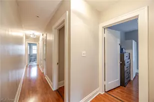 3152 E Derbyshire Rd, Cleveland Heights, OH 44118 - Photo 9