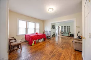 3152 E Derbyshire Rd, Cleveland Heights, OH 44118 - Photo 29