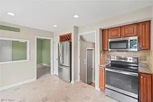 13257 Whitney Rd, Strongsville, OH 44136 - Photo 11