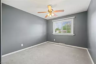 13257 Whitney Rd, Strongsville, OH 44136 - Photo 19