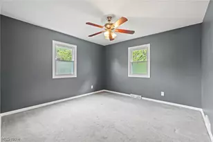 13257 Whitney Rd, Strongsville, OH 44136 - Photo 17