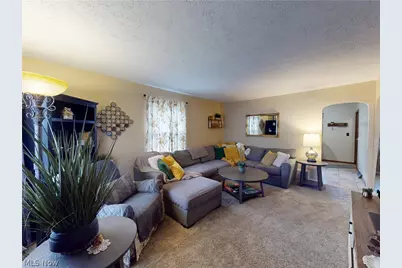 1405 35th Street NW, Canton, OH 44709 - Photo 3