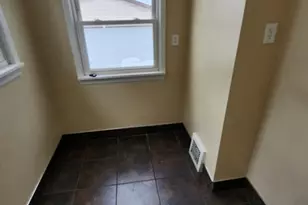 3599 Grosvenor Rd, Cleveland Heights, OH 44118 - Photo 7