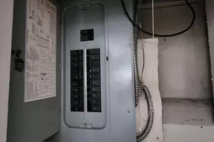 3599 Grosvenor Rd, Cleveland Heights, OH 44118 - Photo 9