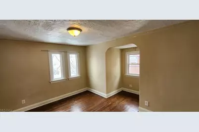 3599 Grosvenor Road, Cleveland Heights, OH 44118 - Photo 11