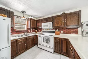 8511 Freedom Rd, Windham, OH 44288 - Photo 5