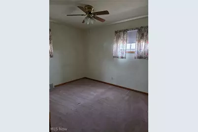 15513 Walvern Boulevard, Maple Heights, OH 44137 - Photo 13