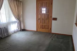 15513 Walvern Blvd, Maple Heights, OH 44137 - Photo 7