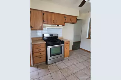 15513 Walvern Boulevard, Maple Heights, OH 44137 - Photo 25