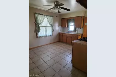 15513 Walvern Boulevard, Maple Heights, OH 44137 - Photo 23