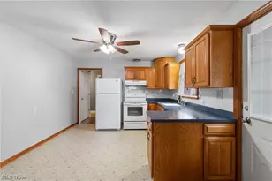 366 Lansing Rd, Akron, OH 44312 - Photo 11