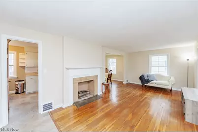 4037 Monticello Boulevard, Cleveland Heights, OH 44121 - Photo 5