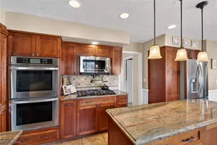 14357 Crystal Creek Dr, Strongsville, OH 44149 - Photo 13