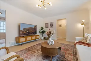 960 Impala Dr, Akron, OH 44319 - Photo 7