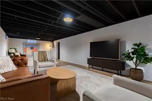 960 Impala Dr, Akron, OH 44319 - Photo 29