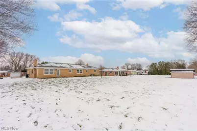 960 Impala Drive, Akron, OH 44319 - Photo 35