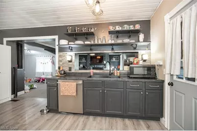 926 Sherwood Drive, Elyria, OH 44035 - Photo 7