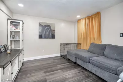 926 Sherwood Drive, Elyria, OH 44035 - Photo 13