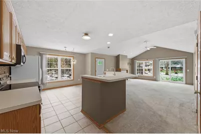 2401 Bunker Lane #A, Willoughby, OH 44094 - Photo 5