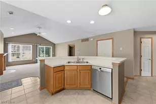 2401 Bunker Ln, Willoughby, OH 44094 - Photo 7