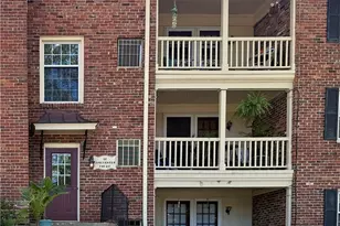 42 Gloucester Ct, Akron, OH 44313 - Photo 1