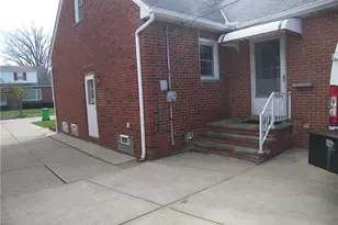 20871 Trebec Blvd, Euclid, OH 44119 - Photo 3