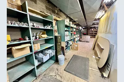 1050 and 1062 Triplett Boulevard, Akron, OH 44306 - Photo 43