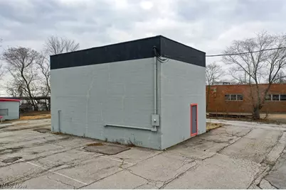 1050 and 1062 Triplett Boulevard, Akron, OH 44306 - Photo 3
