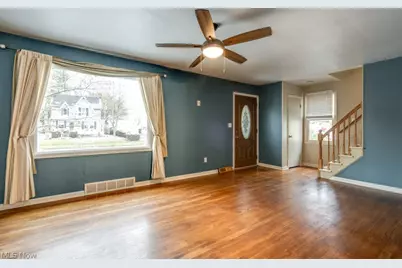 2411 16th Street, Cuyahoga Falls, OH 44223 - Photo 5