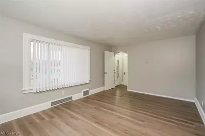 19381 Monterey Avenue, Euclid, OH 44119 - Photo 3