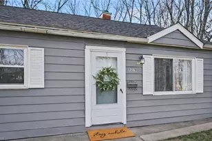 1276 Frederick Blvd, Akron, OH 44320 - Photo 3