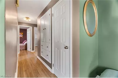 584 Hilbish Avenue, Akron, OH 44312 - Photo 9