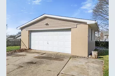 584 Hilbish Avenue, Akron, OH 44312 - Photo 21