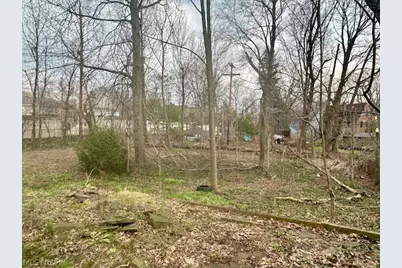 18112 Chagrin Boulevard, Huber Heights, OH 44122 - Photo 9