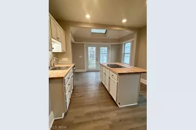 18112 Chagrin Boulevard, Huber Heights, OH 44122 - Photo 17