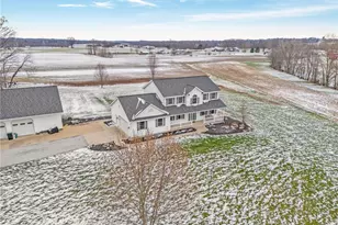 2186 Woodline Ave SW, North Lawrence, OH 44666 - Photo 3