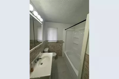 29902 Euclid Avenue #B7, Wickliffe, OH 44092 - Photo 7