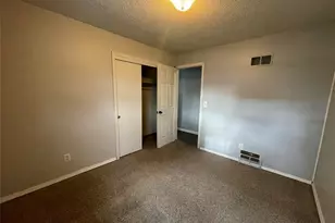 330 Walnut Hills Dr, Zanesville, OH 43701 - Photo 23