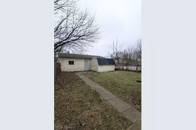 906 Harrison Avenue SW, Canton, OH 44706 - Photo 5