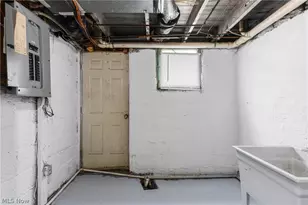 55249 Locust Dr, Bridgeport, OH 43912 - Photo 25