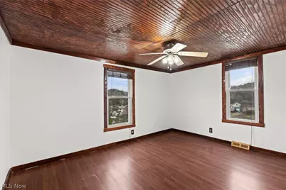 55249 Locust Drive, Bridgeport, OH 43912 - Photo 15