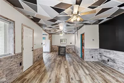 55249 Locust Drive, Bridgeport, OH 43912 - Photo 9