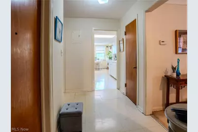 13699 Cedar Road, University Heights, OH 44118 - Photo 27