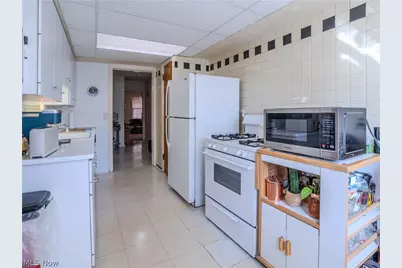 13699 Cedar Road, University Heights, OH 44118 - Photo 23