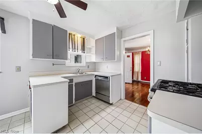 94 E 217th Street, Euclid, OH 44123 - Photo 9